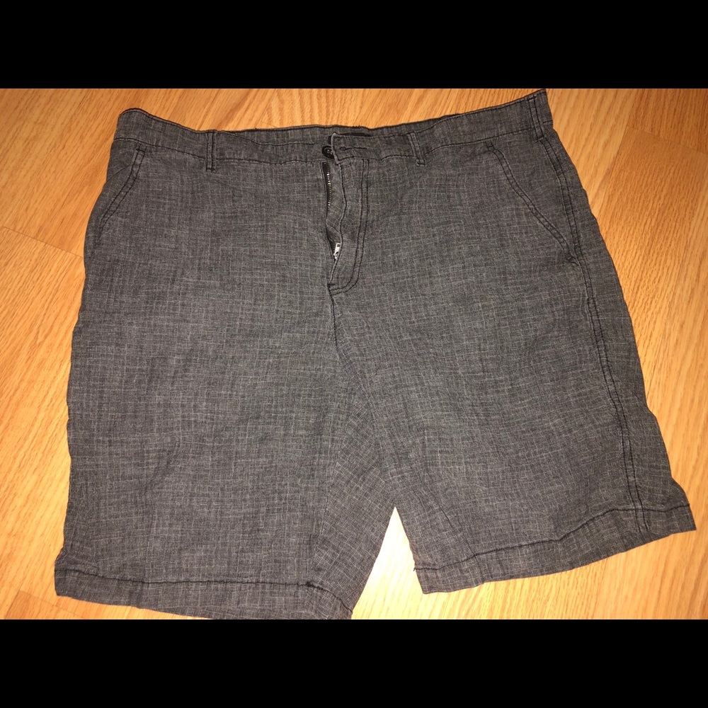 Marc Anthony men shorts 38 EUC